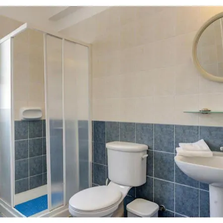 Matheus, Walking Distance To Coralia Beach Villa Nicosia